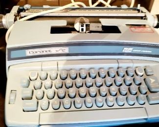 Electric Typewriter, Coronet,  Super 12