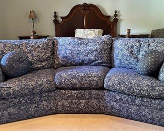 Drexel Heritage Curved Sofa 3 Cushion 