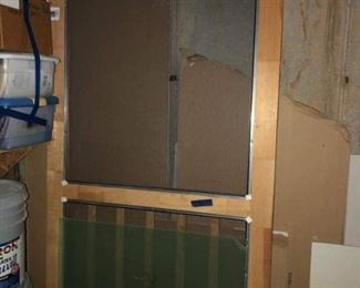 Wood screen door
3 ft wide x 81” high never used.
