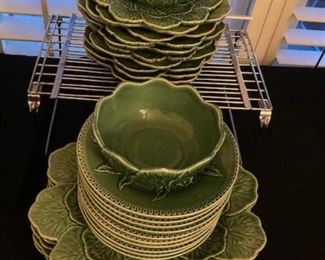 Bordallo Pinnheiro Portugal Green Leaf Plate