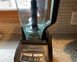 Ninja  1500 watt blender model BL772 30