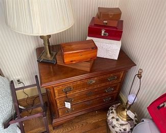 Wellington small chest, great wood boxes