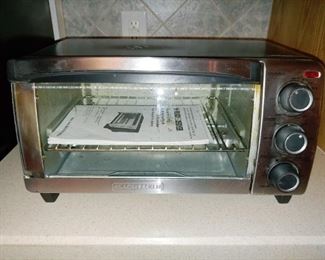 Black and Decker Toaster Oven - Small