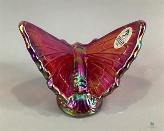 Fenton Red Butterfly
Butterfly is red iridescent on floral base. Fenton sticker on figurine. 3"Hx3"W . No visible cracks or chips