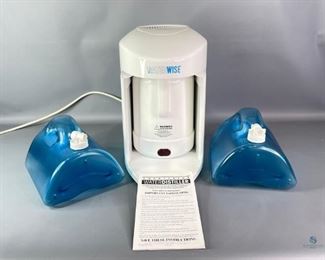 	
Waterwise 9000 Countertop Water Distiller
Countertop Water Distiller with 2 Gallon Bottles. Looks complete except for carbon filters, tested, clean, and instruction book.