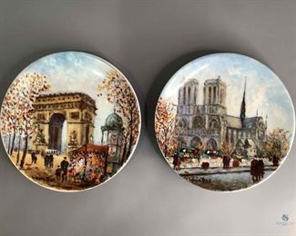 Henri D'Arceau & Fils Limoge Collector's Plates
"The Sites of Parts Series"; "L'Arc de Trompe" 1st Plate 1981; "La Cathedrale Notre-Dame" 2nd Plate 1980.