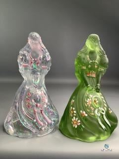 Fenton Southern Belle
Two Southern Belles. Both are hand painted and signed. Approximately 9"