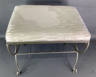 Vanity Bench
Small vanity bench approx. 17" x 17" x 13" with brushed silver legs ivory cushion.