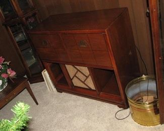 console radio/record player, very nice condition but needs electrical repair