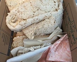 Doilies/ Table cloths 