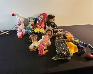 marionettes