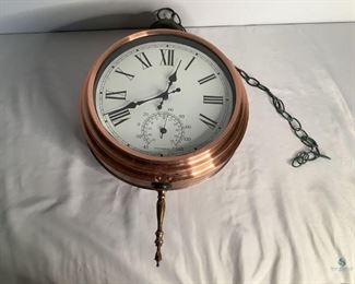 Woodard Weathervane Clock
Appears to be a Woodard copper and brass double sided weathervane clock. Includes chain to hang it up. Minimal wear on the copper band. 26"Hx15"Wx6.5"D.