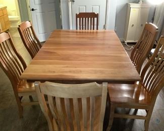 Dining Room Table and Chairs
Wood dining table and chairs. Dining table has leaf inserts (per owner she will have the available for pick up). Some surface scratches on table top. Six (6) high back wood chairs. All some some scuffs and scratches. Table is 30"Hx68"Wx44"D. Chairs 40"Hx19"Wx19"D