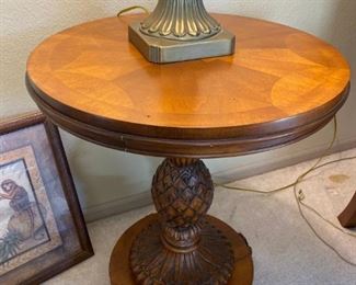 Ethan Allen Pineapple Accent Table (new price was $699 with original receipt in hand) 27" × 22"