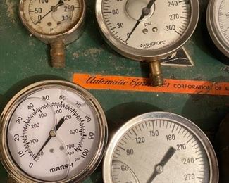 $30.00 - 4 water pressure gauges