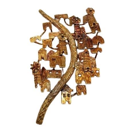 Lot 001
Rare 18K Gold Lalaounis brooch