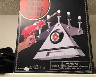 Floating target shooting gallery