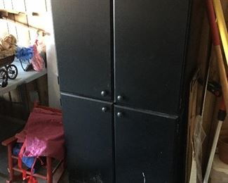Workshop cabinet