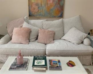 Shabby chic sofa - hide a bed