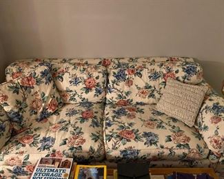 Floral couch in great condition