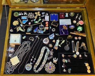 jewelry and trinkets