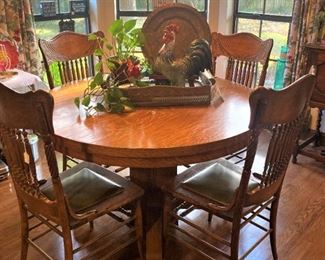 Antique table & 4 chairs