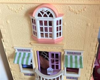 Fisher Price doll house