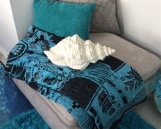 Suede type ottoman, decor 