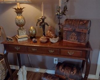 Decorative items and sofa table