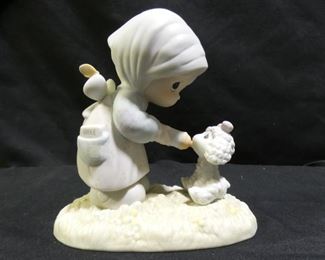 Precious Moments 1987 Members Only Figurine