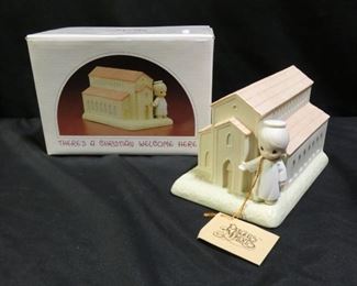 Precious Moments There's a Christian Welcome Here