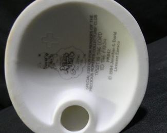 Precious Moments 1984 Members Only Figurine