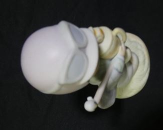 Precious Moments 1984 Members Only Figurine