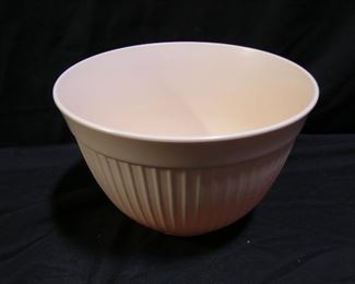 Earthenware Bowl, Pampered Chef Cut 'N' Seal +