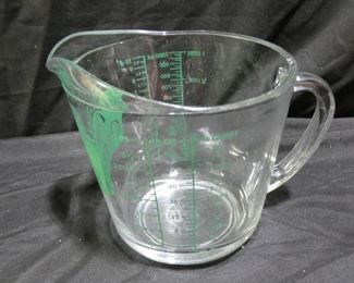 Earthenware Bowl, Pampered Chef Cut 'N' Seal +