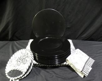 Jaclyn Smith Placemats, Chargers, & More