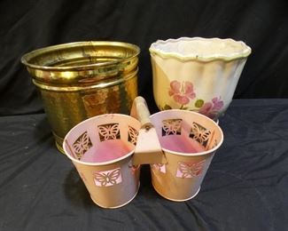 5 Planters / Buckets & Watering can