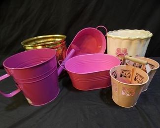 5 Planters / Buckets & Watering can