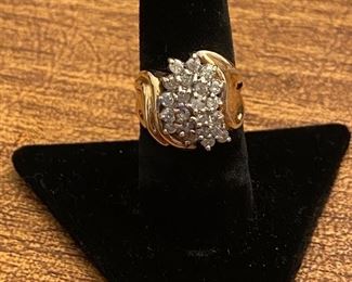 10k ring with diamond