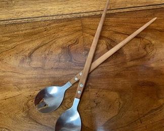 Fondue serving utensils