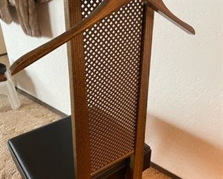 Vintage The Setwell Company 1967 60's Gentlemen's Butler Valet Chair MCM