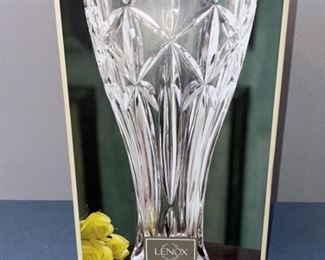 NIB Large Lenox Shooting Star Lead Crystal Vase