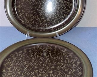 (2) Franciscan Madeira Serving Platters: 13.5in & 11.5in