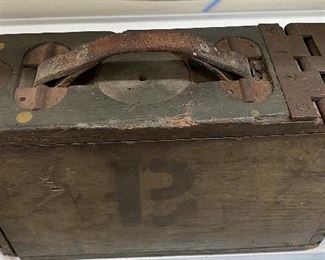 US Wooden Ammunition Box