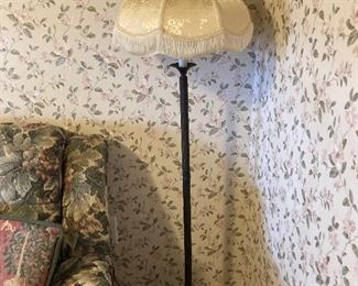 FRINGED SHADE FLOOR LAMP