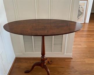 Oval Table (small)