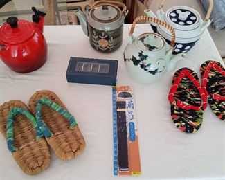 MSE015 - Tea Pots & Interesting Japanese Items
