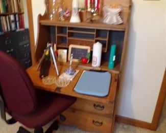 vintage Larkin desk, very nice