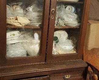 165. LATE 1800'S CABINET $