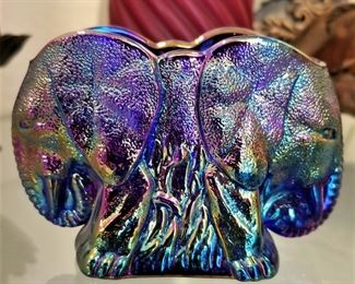 Iridescence glass elephants